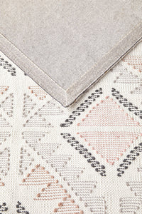 Vidya Rug white Peach