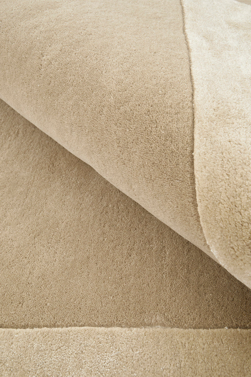 Hugo Husk Rug