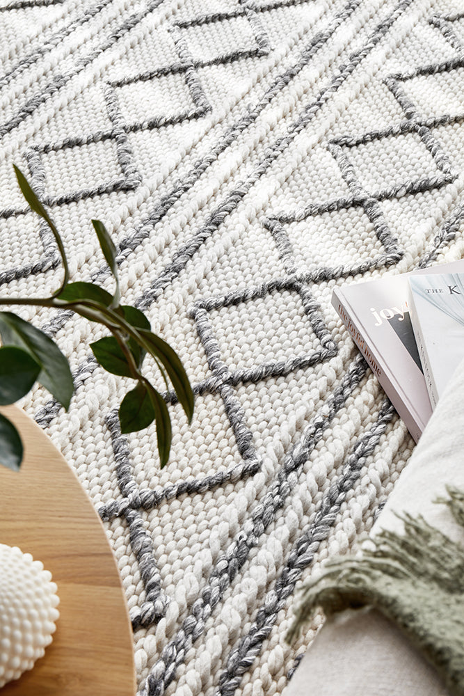 Studio Milly Textured Woollen Rug White Grey