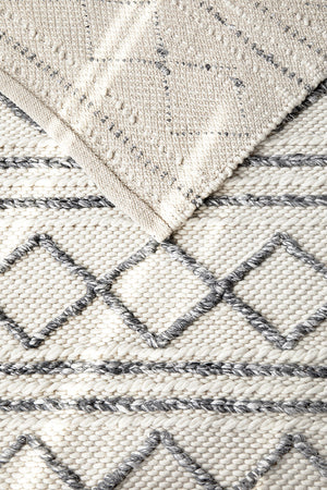 Studio Milly Textured Woollen Rug White Grey