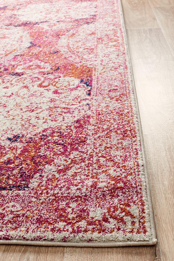Museum Byron Fuschia Runner